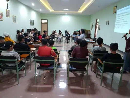 Camp Perdamaian, foto 1