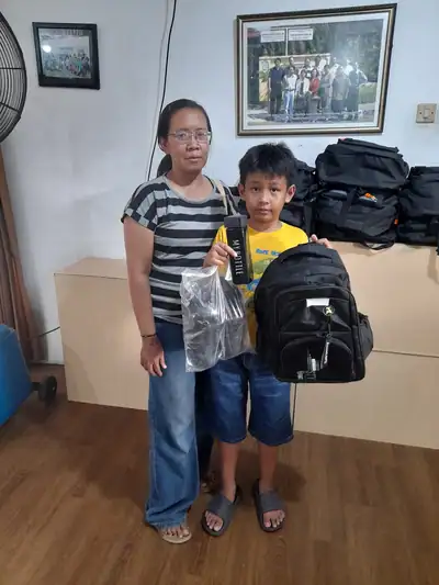 Pembagian Tas & Perlengkapan Sekolah, foto 12