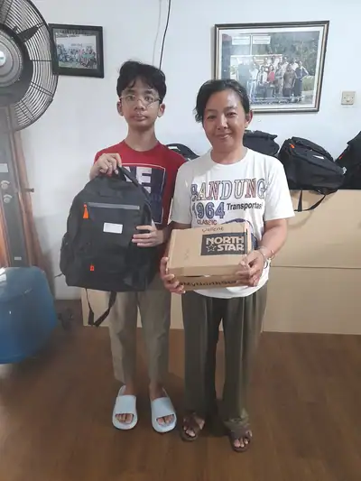 Pembagian Tas & Perlengkapan Sekolah, foto 14