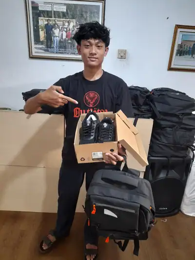 Pembagian Tas & Perlengkapan Sekolah, foto 21