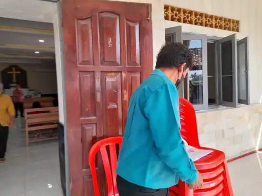Penyaluran Bantuan Pendidikan Anak Dampingan, foto 2