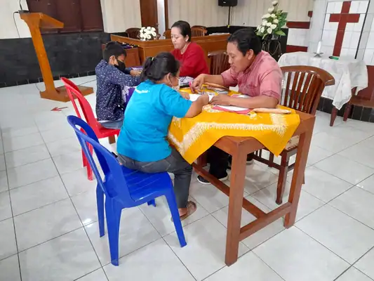 Penyaluran Bantuan Pendidikan Anak Dampingan, foto 9