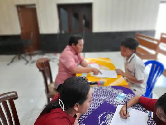 Penyaluran Bantuan Pendidikan Anak Dampingan, foto 15